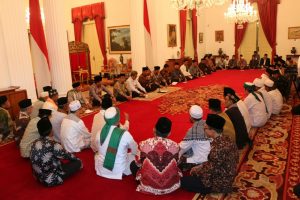 Suasana dialog antara Presiden Jokowi bersama ulama di istana negara hari ini, Kamis (10/11). (Sumber Foto: Humas Polda Banten)