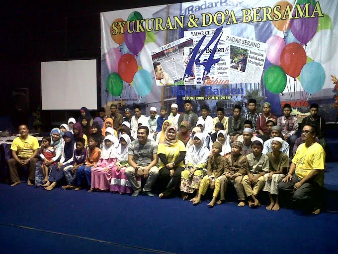Radar Banten Santuni Puluhan Anak Yatim Piatu