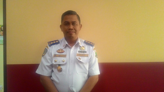 Kabid Perhubungan Darat Dinas Perhubungan, Komunikasi, dan Informasi (Dishubkominfo) Provinsi Banten, Abadi Wuryanto, saat ditemui di ruang kerjanya, Kamis (28/1/2016)