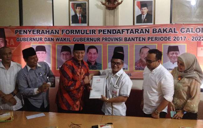WH serahkan berkas ke DPW Demokrat Banten