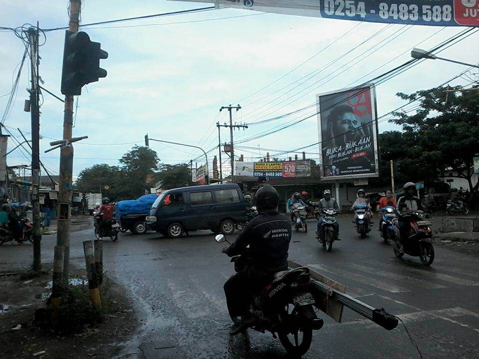 Traffic Light Mati, Warga: Apa Mau Nunggu Celaka Dulu?