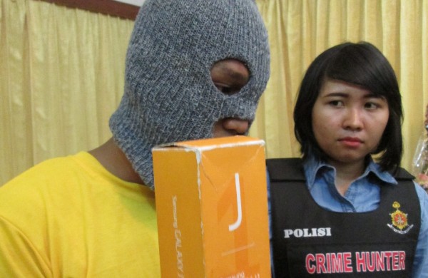 Nur Hasan, penjambret yang dihajar korbannya. Foto: Radar Surabaya/Jawa Pos Group/JPNN.com