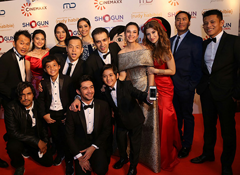 Grand Premiere Film Rudy Habibie Dikemas Mewah