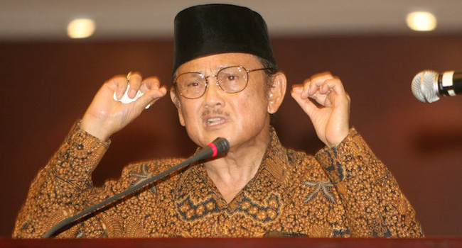 Habibie Gemar Bikin Pesawat Terbang sejak Kecil
