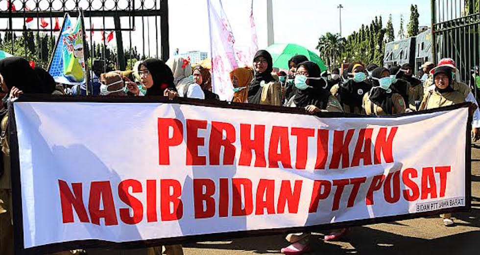 Bidan PTT Berpotensi Jadi PNS