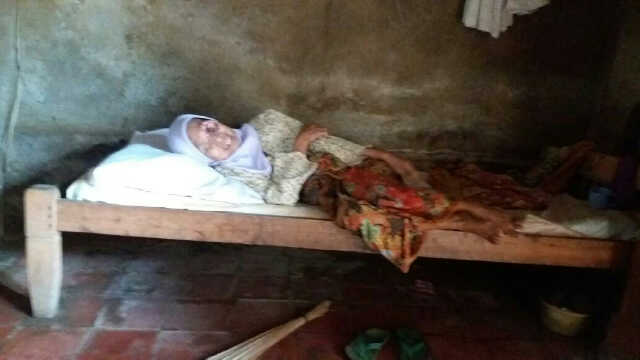 Hidup Sendiri, Nenek di Cilegon Ini Idap Penyakit Aneh