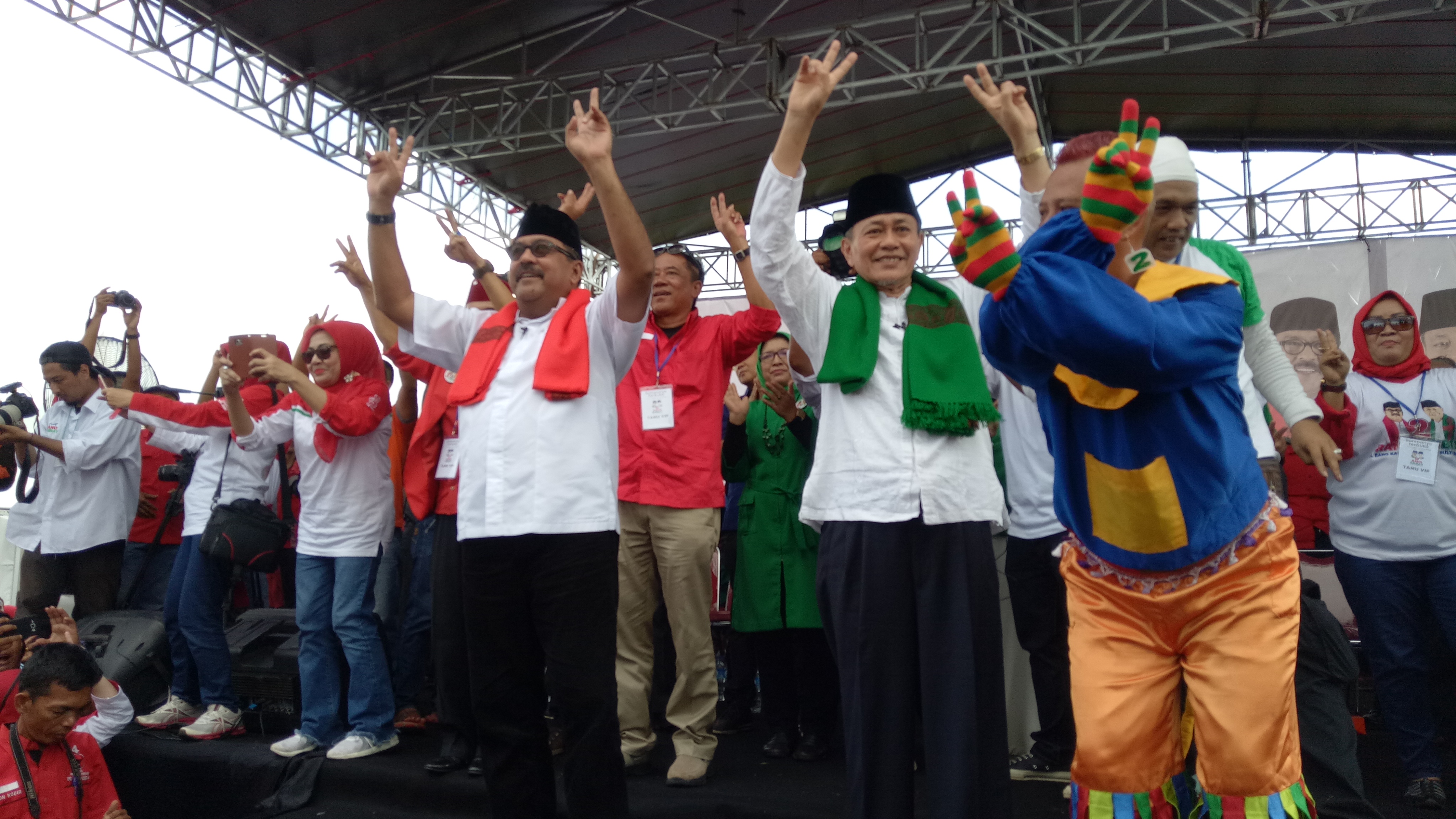Meski Unggul Disurvei, Rano Mengaku Akan Tetap Bekerja