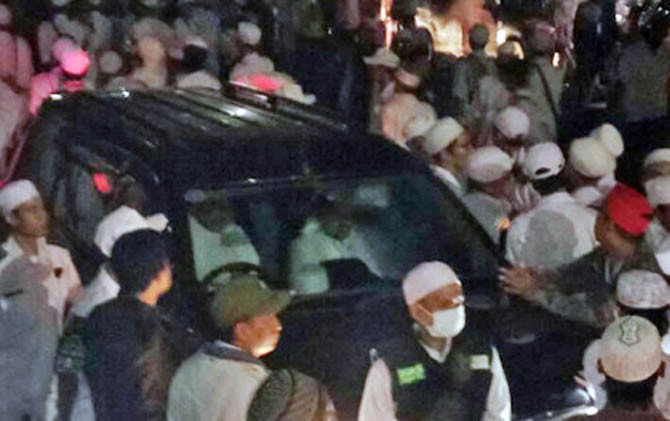 Habib Rizieq dan Jemaahnya Dapat Teror
