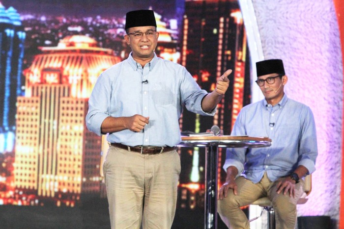 Nih Daftar Janji Anies-Sandi Saat Kampanye yang Harus Dipenuhi