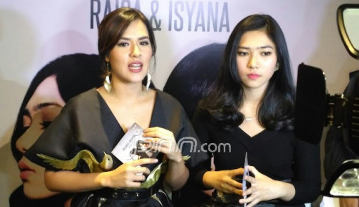 Tiket Konser Kolaborasi Raisa dan Isyana Hampir Habis Terjual