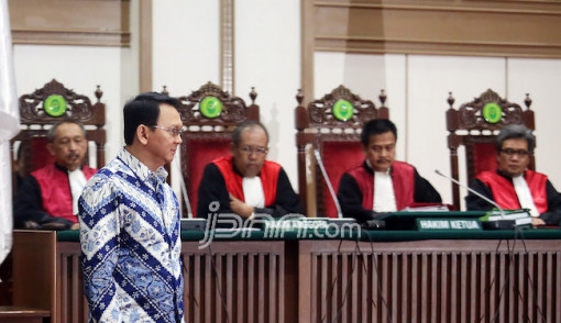 Ahok Divonis 2 Tahun Penjara, Hakim Perintahkan Ditahan