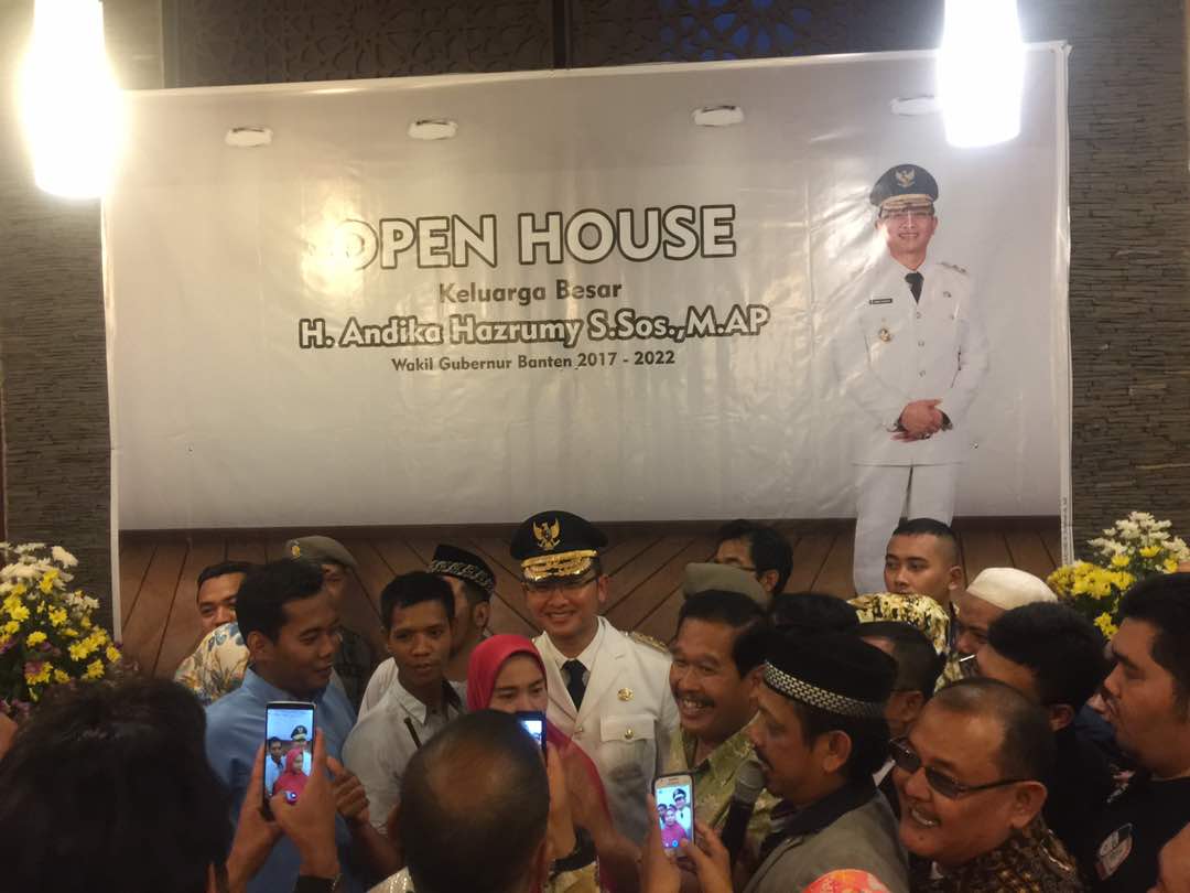 Andika Rayakan Kemenangan Bersama Masyarakat