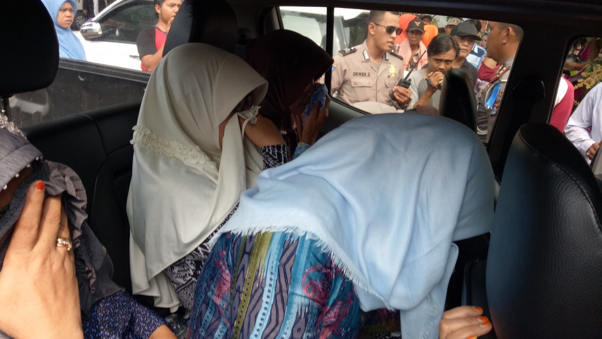 Komplotan Perempuan Menjabret Gelang Emas 50 Gram Saat Wisuda UIN Banten