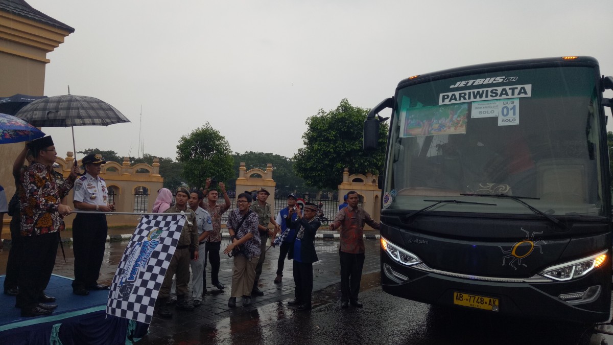 Wagub Banten Berangkatkan 2000 Pemudik