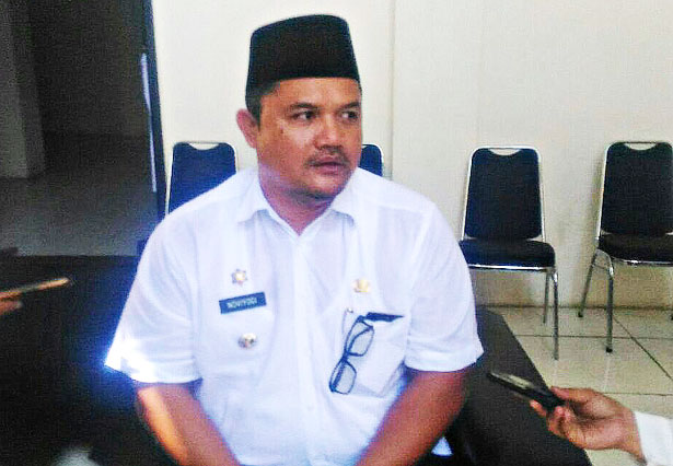 Bikin KTP di Kecamatan Cibeber Disambut Bahasa ‘Bebasan’