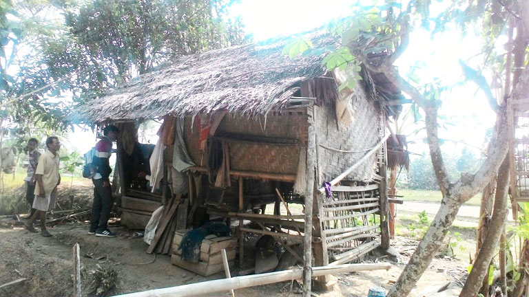 Miris! Sudah Lumpuh, Warga Lebak Peundey Tinggal di Gubuk Reyot