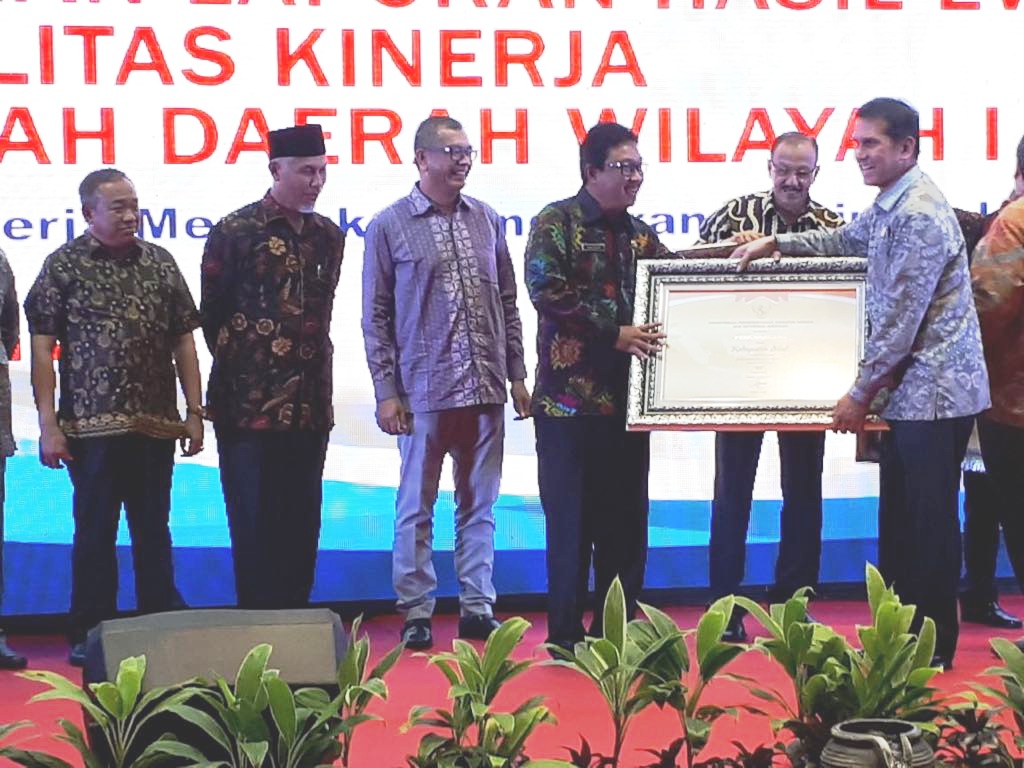 Pemkab Lebak dan Serang Raih Penghargaan  dari Kemenpan RB