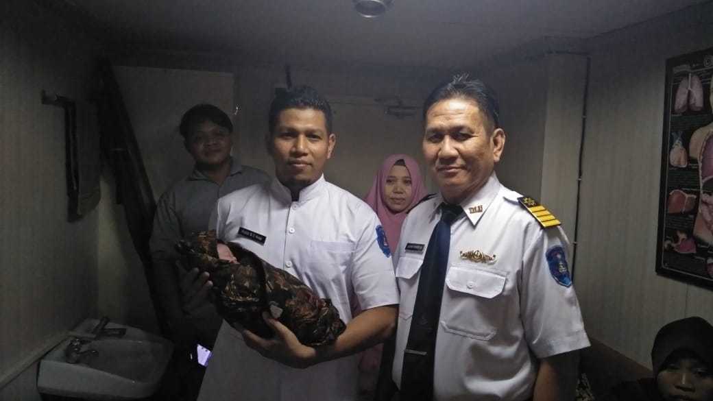 Pemudik Melahirkan di Kapal, Nama Kapal pun Dijadikan Nama Anak