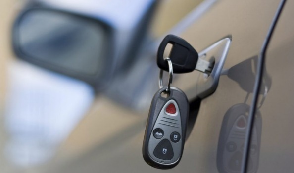 Parkir di Halaman Rumah, Mobil Pikap Raib Dicuri