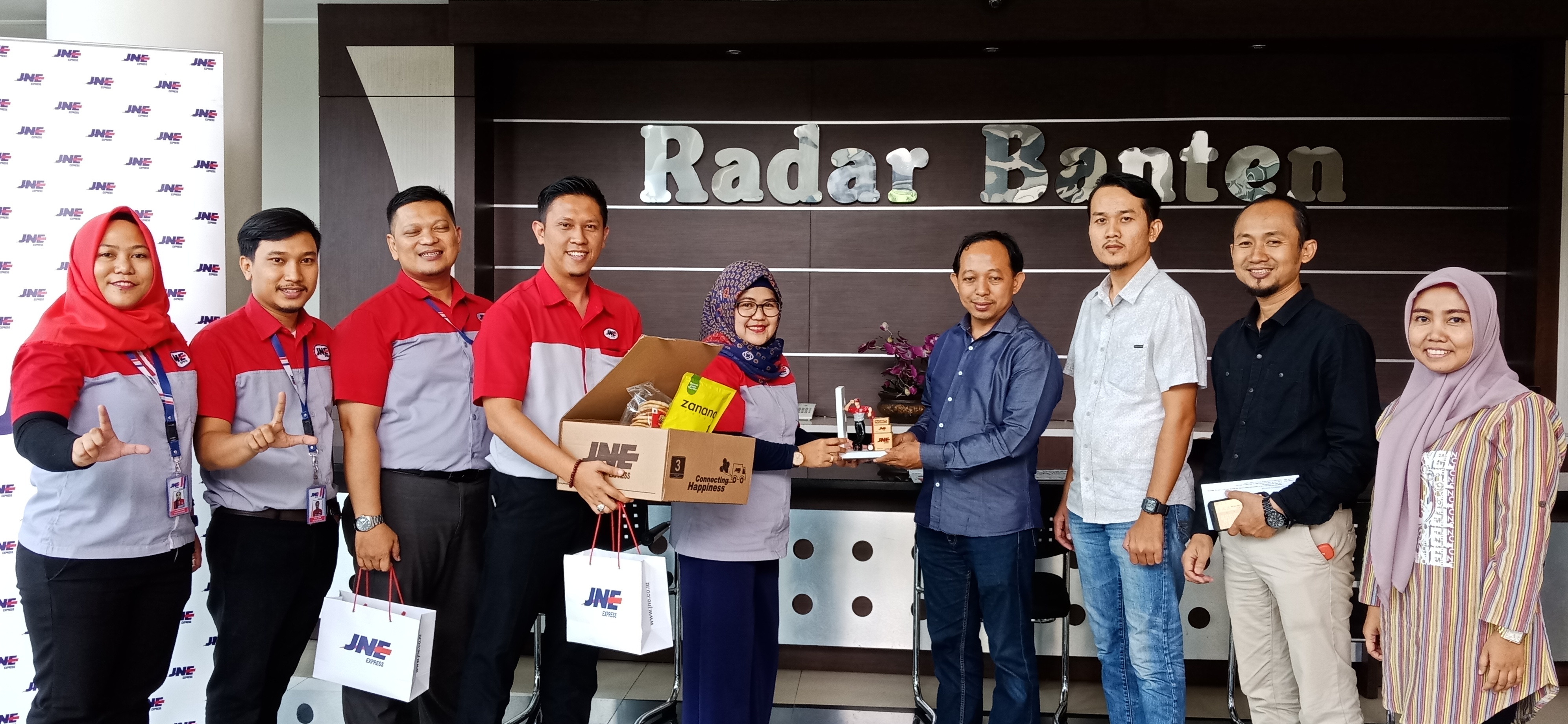Pengaruh e-Commerce, JNE Tumbuh Pesat