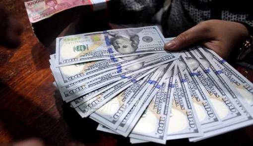 Rupiah Ambruk ke Level 14.711 per Dolar AS