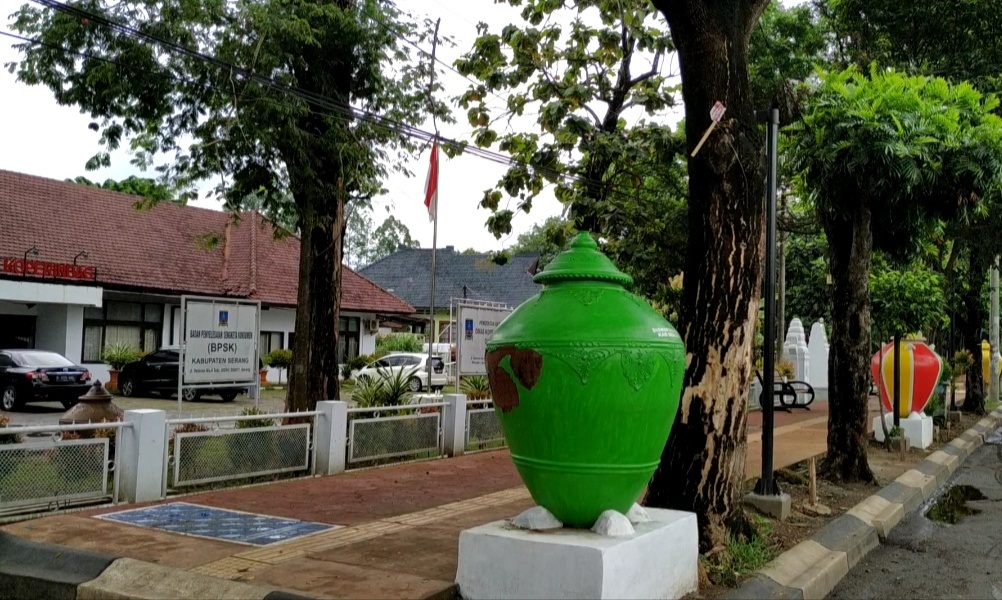 Bupati Serang Minta OPD Pajang Gerabah Banten
