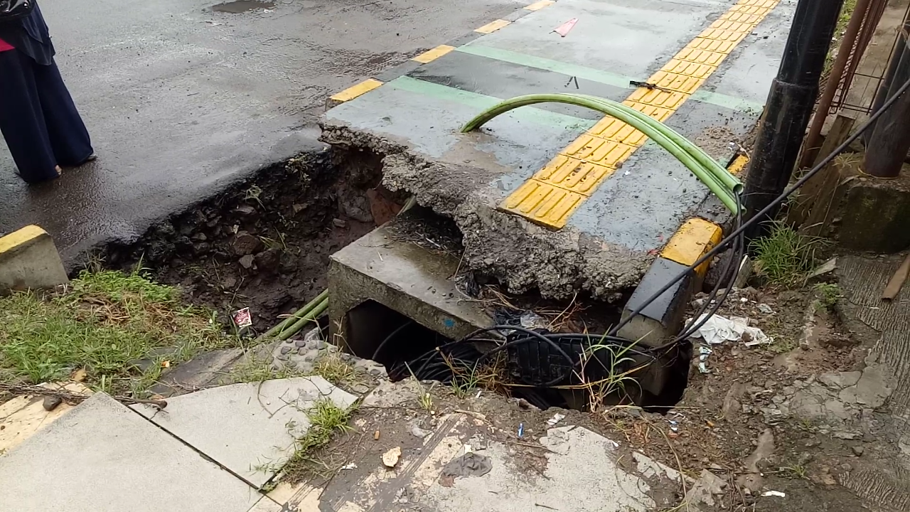 Inilah Kondisi Guideline Trotoar Cilegon