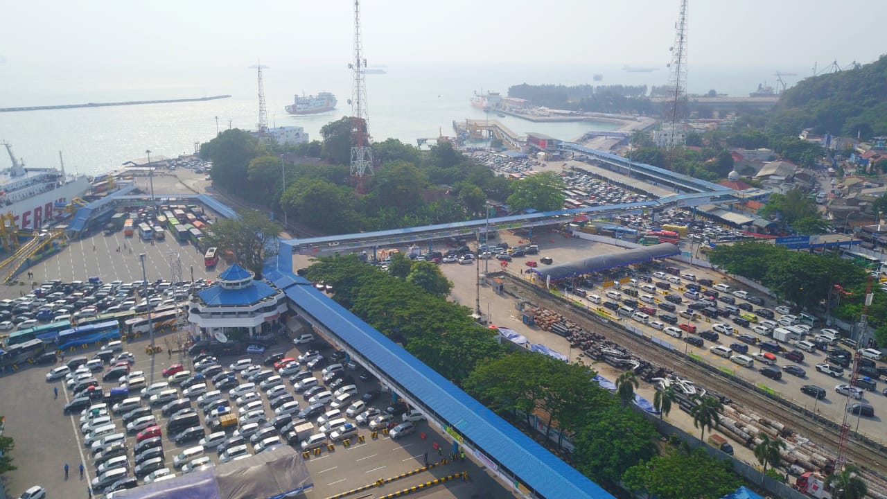 Pelabuan Merak Mulai Dipadati Pemudik
