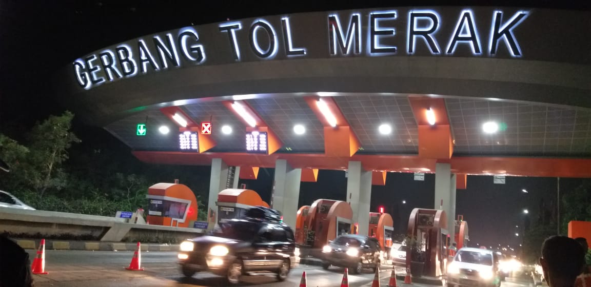 Setiap Jam 1.600 Kendaraan Keluar dari Gerbang Tol Merak