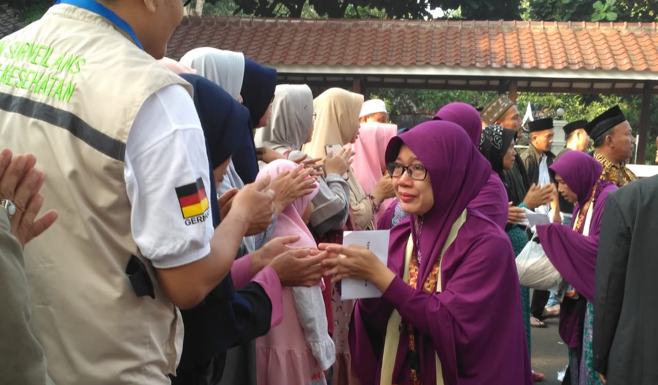Isak Tangis Warnai Pelepasan Jamaah Haji di Lebak