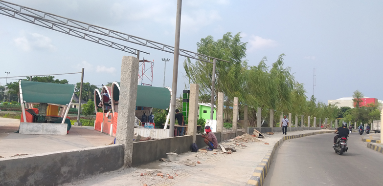 Warga Protes Alun-alun Cilegon Dipagar