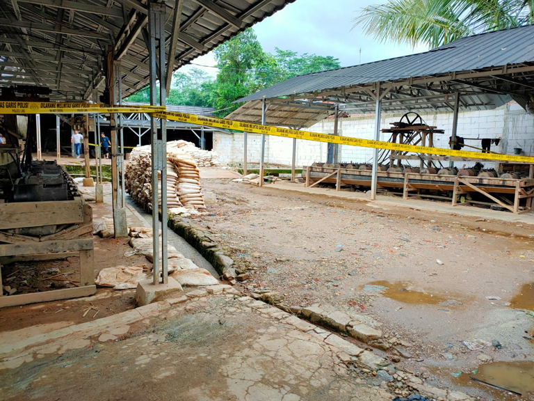 Gurandil, Bertaruh Nyawa untuk Sumber Penghasilan