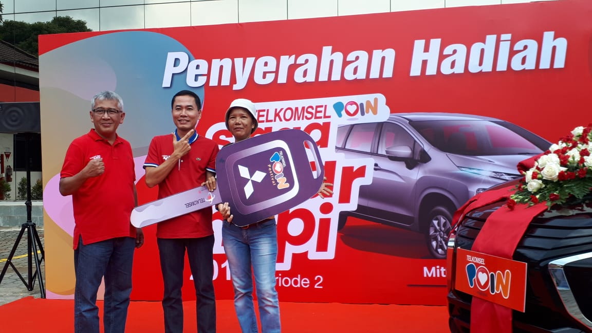 Warga Cilegon Dapat Mitsubishi Xpander dari Telkomsel
