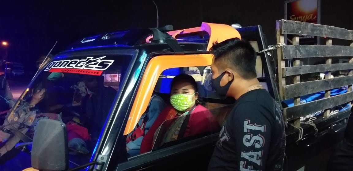 Rindu Pulang ke Lampung, Rela Naik Mobil Barang Bayar Rp900 Ribu