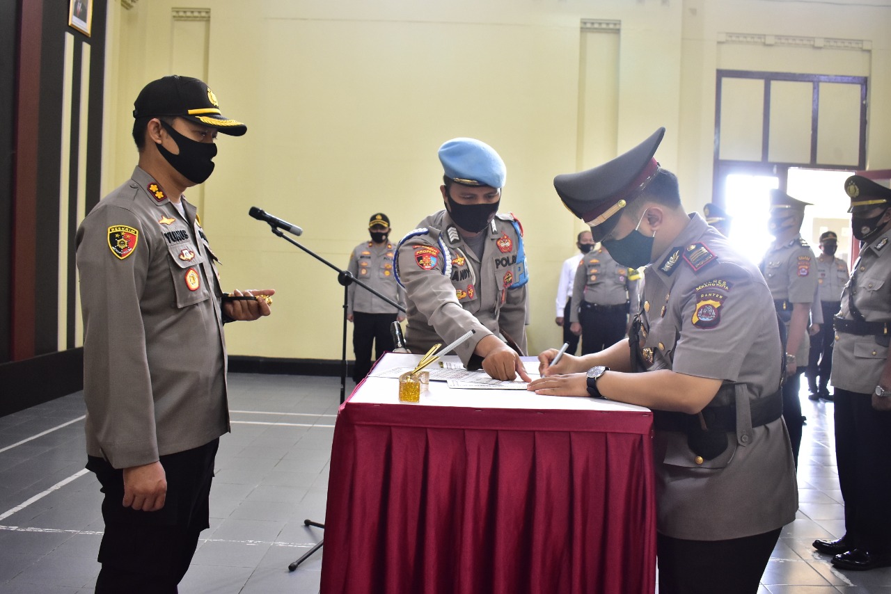 Lima Pejabat Polres Serang Kota Diganti