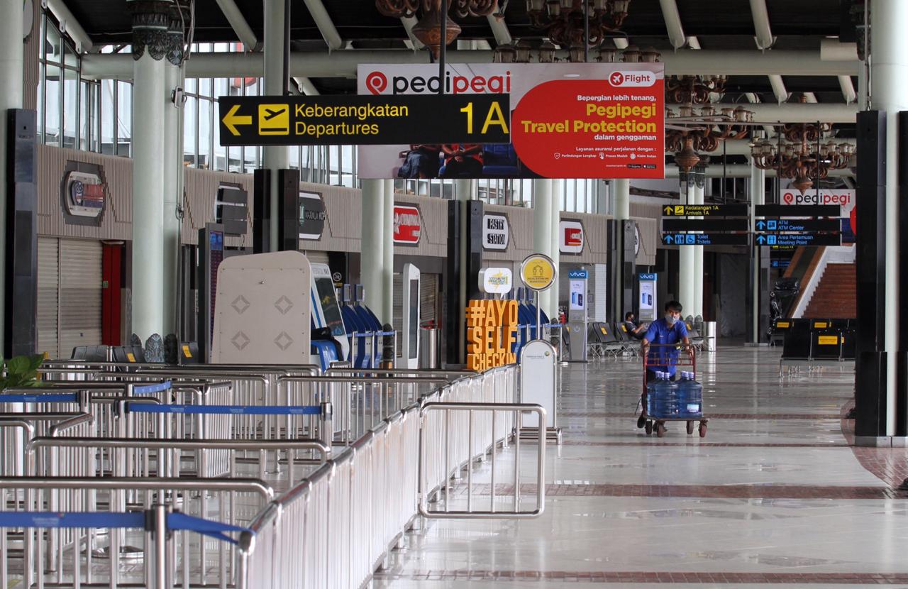 Tak Ada Mudik, Bandara Soekarno Hatta Lengang