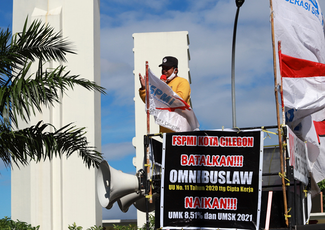 Buruh Tuntut Revisi UMK 2021