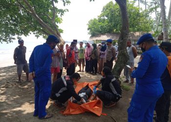 Mayat Perempuan Ditemukan di Pantai