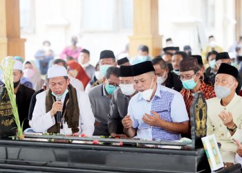 Iman Peringati Helldy-Sanuji