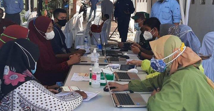 Digelar PT Indorama, Ratusan Warga Ciwandan Divaksin