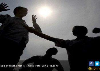 Dua Kelompok Remaja Bentrok di Kaligandu