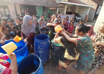 Ritual Mandi Kembang Setiap Hari Rabu Terakhir Bulan Safar di Banten