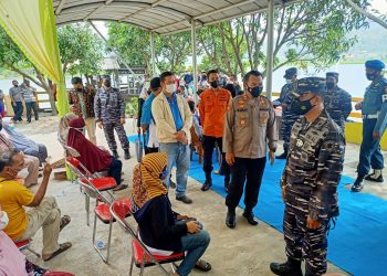 Ratusan Warga Ikut Vaksinasi di Tepi Situ Rawa Arum