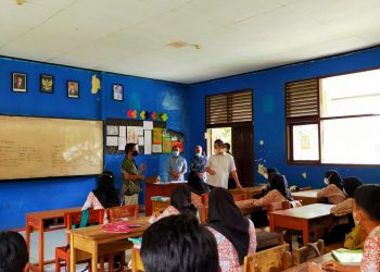 Pastikan PTM Lancar, Kadindik Tinjau Sekolah di Banten Selatan
