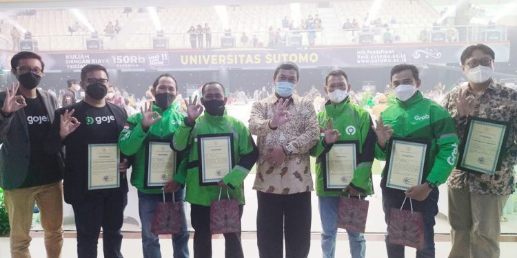 Pemkot Tangsel Beri Penghargaan driver Ojol