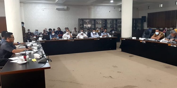 Minta Dilibatkan Tenaga Kerja di PLTU, Warga Suralaya Datangi Dewan