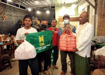 ICMI Banten Peduli Salurkan Bantuan ke Korban Banjir Kota Serang