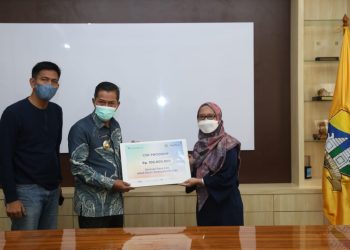 Paragon Corporation Salurkan Dana CSR untuk Korban Banjir di Kota Serang