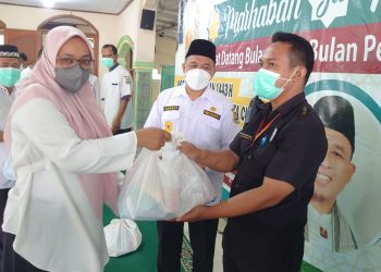 Kajian Islam Sambil Berbagi Bingkisan Ramadan Ala Pemkot Cilegon