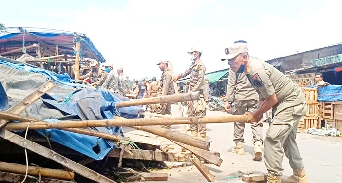 Puluhan PKL di Pasar Kranggot Ditertibkan
